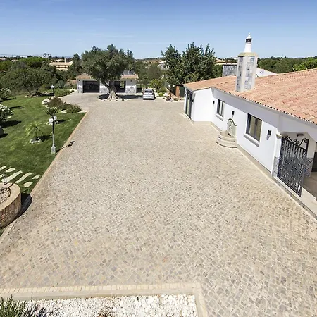 Flor De Lis By Interhome Paderne (Faro)