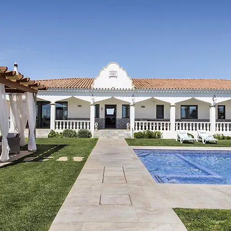 Flor De Lis By Interhome Paderne (Faro)