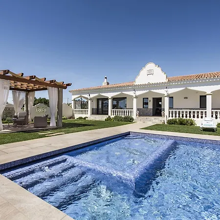 Villa Flor De Lis By Interhome